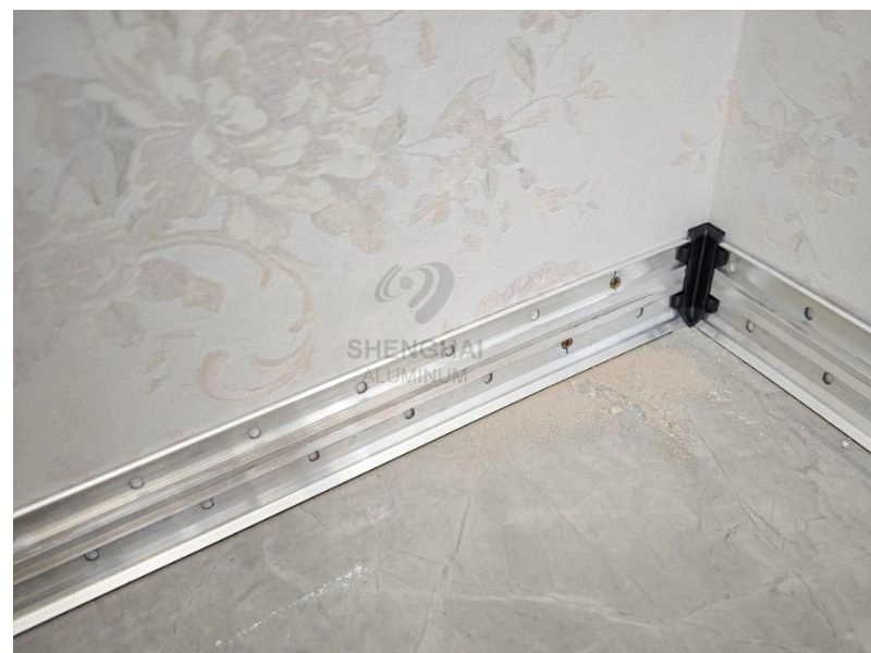 Aluminum skirting installation base