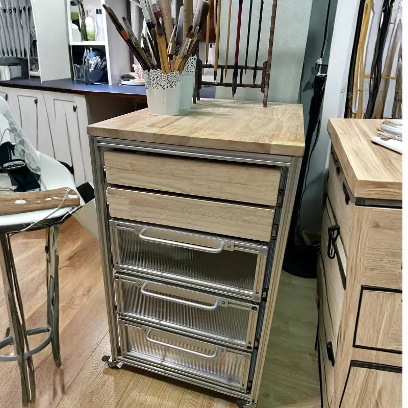 Aluminum storage cabinets (1)